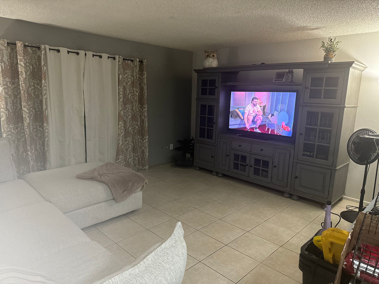 2383 S Apache Dr photo 2