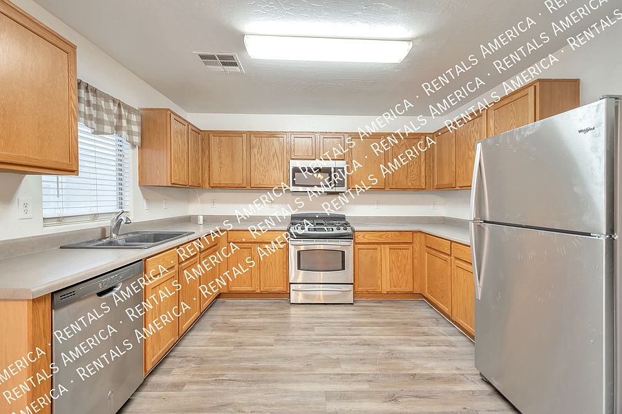40336 N PRZEWALSKI St San Tan Valley, AZ 85140 photo 2