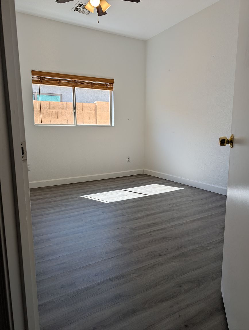 2833 W Santa Cruz Ave photo 4