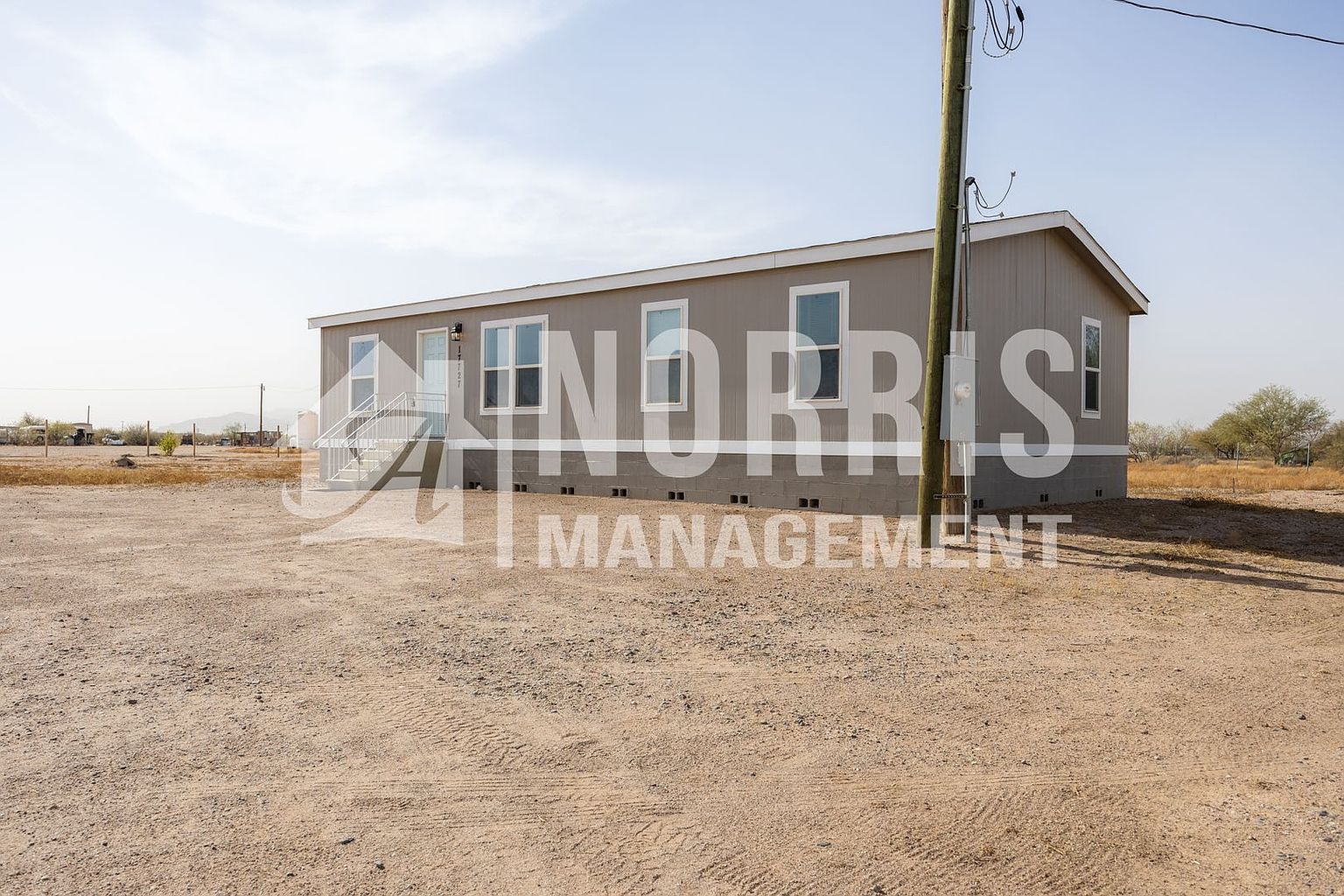 17727 W Salvadore Ln photo 4