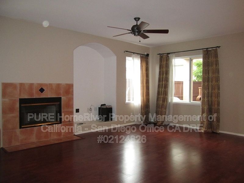 621 Sumner Way photo 5