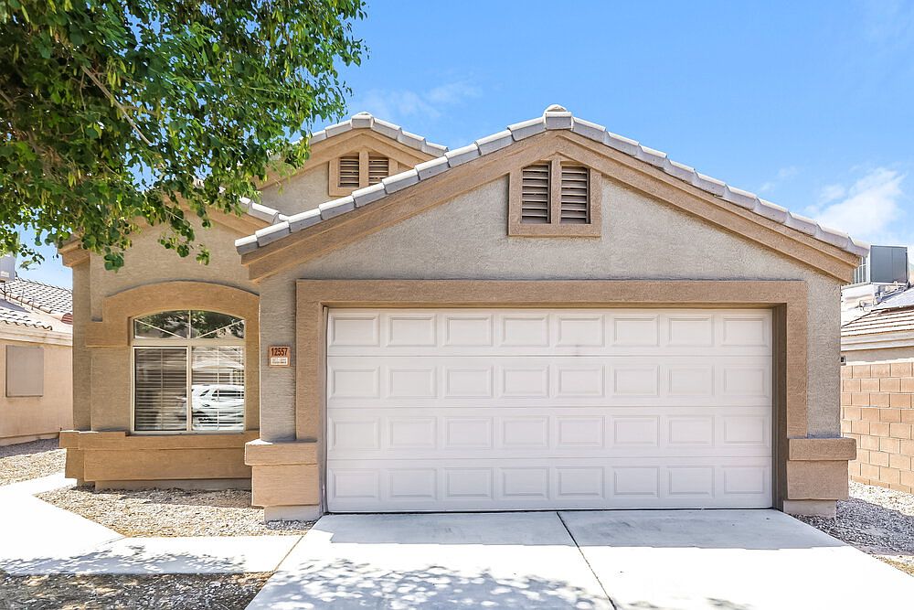 12557 W Mandalay Ln El Mirage, AZ 85335 photo 2