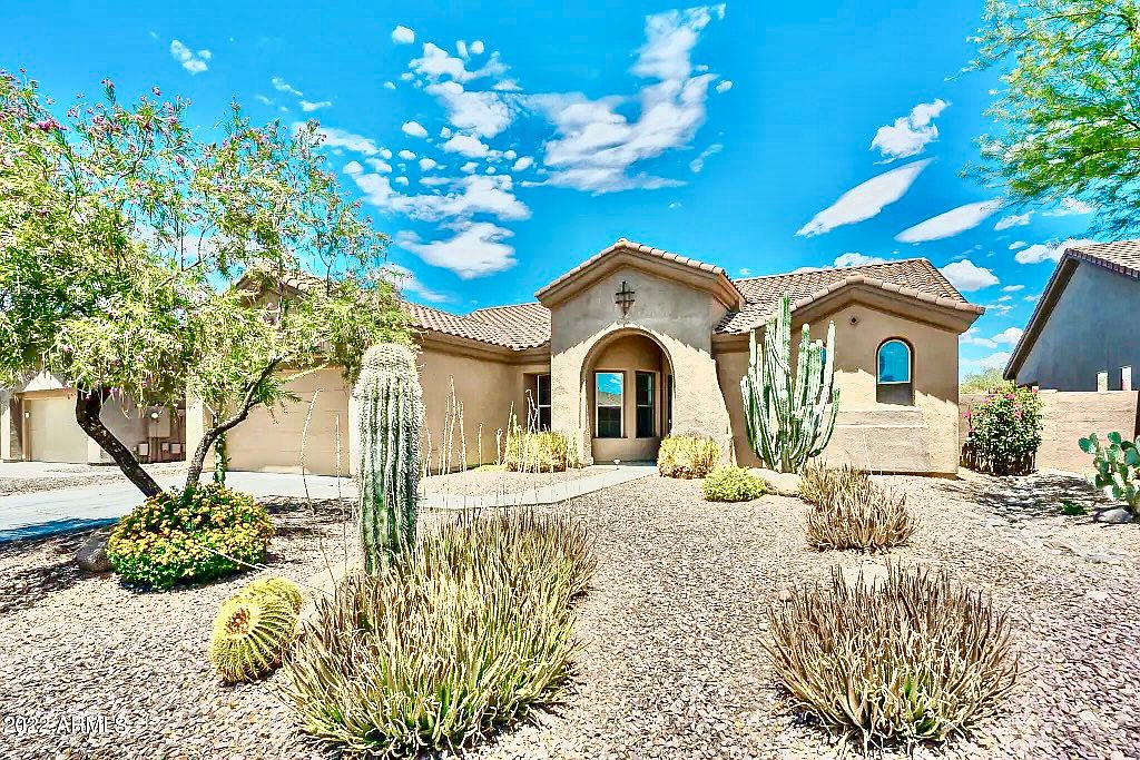 1682 W Ainsworth Dr photo 2