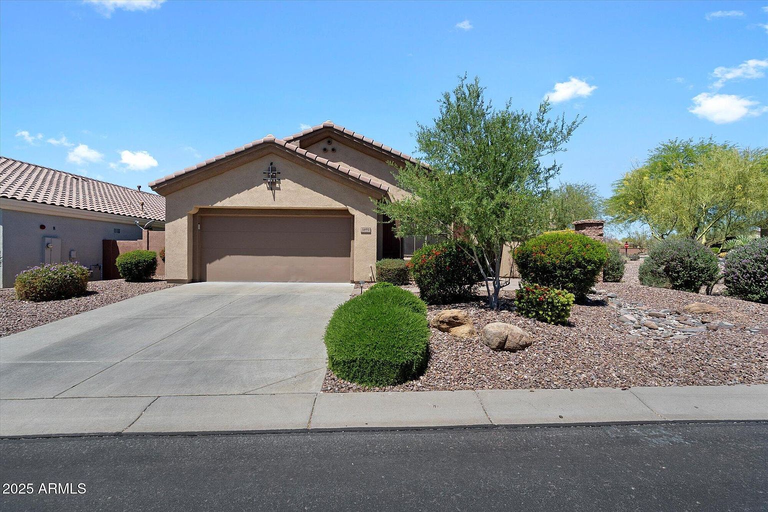 1891 W Dion Dr Anthem, AZ 85086 photo 2