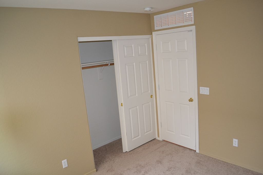 7408 S 37th Gln photo 5
