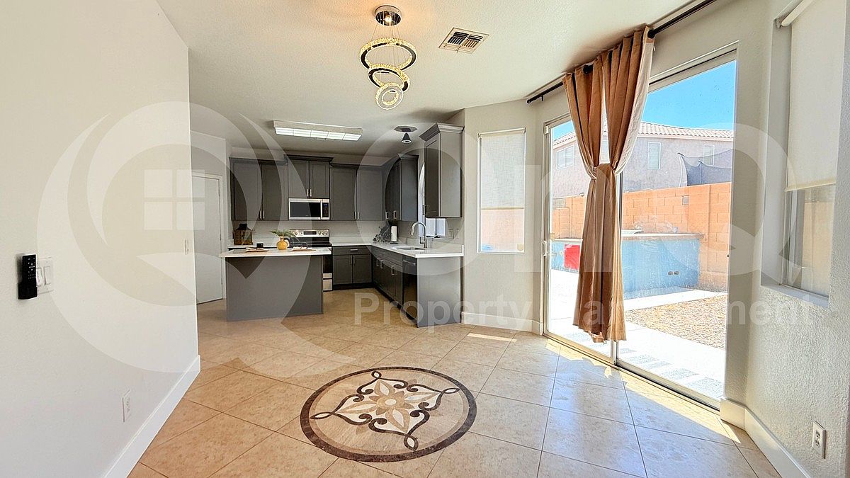 1103 E Grove St Phoenix, AZ 85040 photo 5