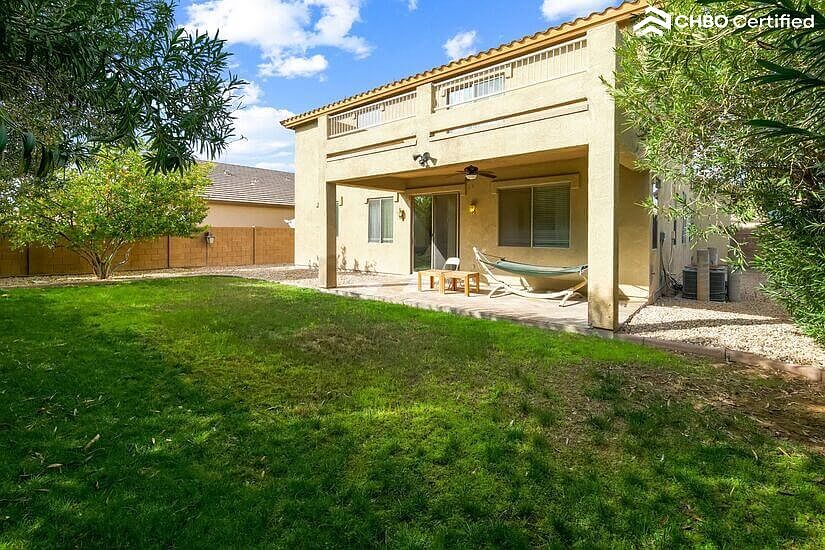 8607 W Brown St photo 2
