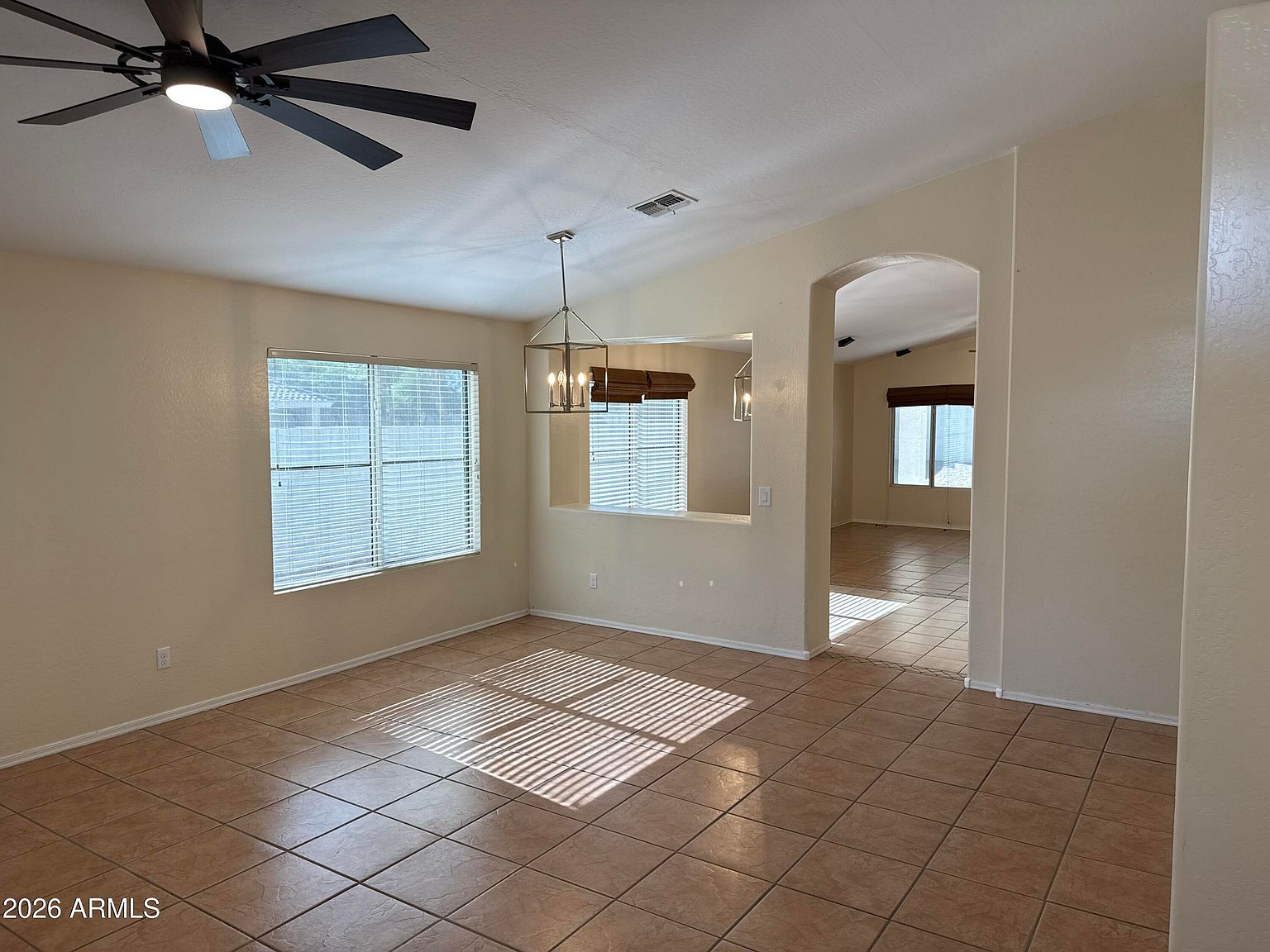 9630 W Reno View Dr Peoria, AZ 85345 photo 3