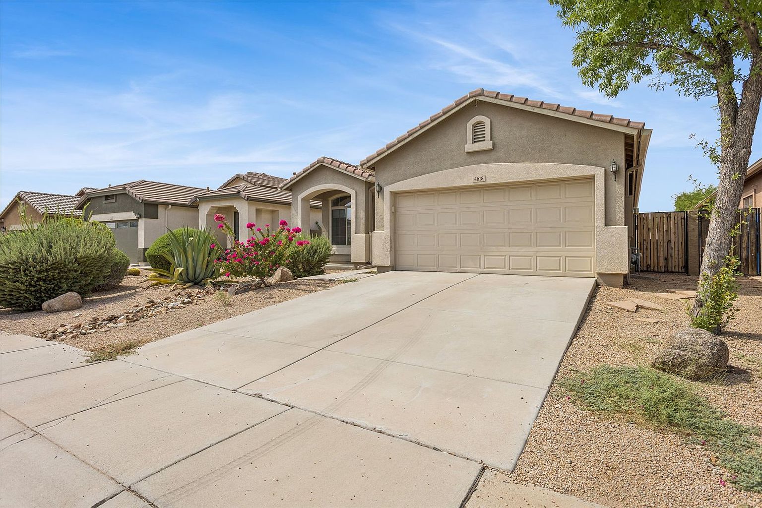 4618 W Fortune Dr photo 2