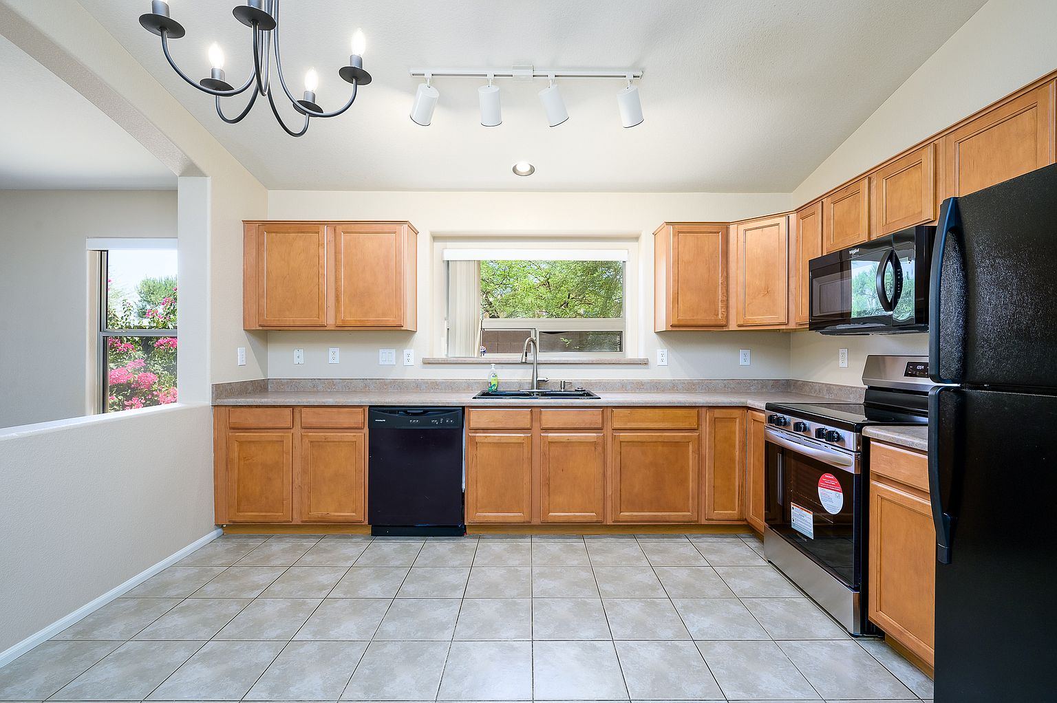 27947 N 25th Dr photo 2
