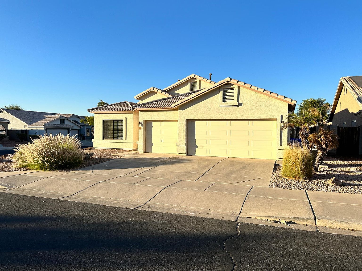 1026 W Euclid Ave Phoenix, AZ 85041 photo 2