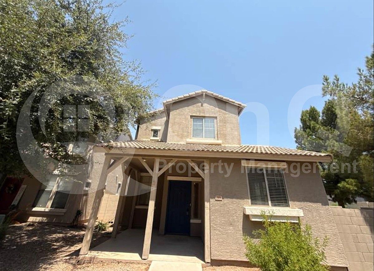 1919 E Ivanhoe St photo 2