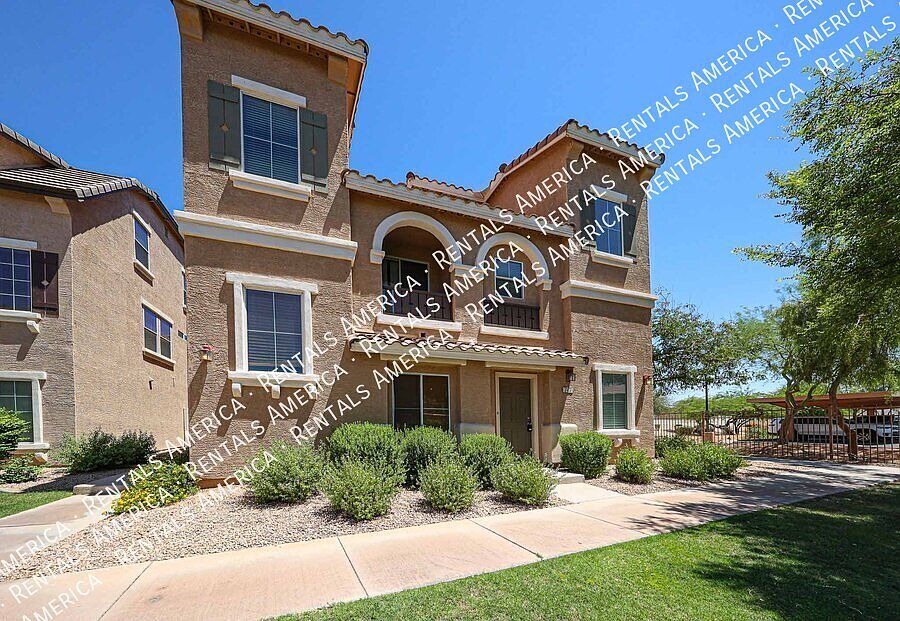 747 N Port Dr Gilbert, AZ 85233 photo 4