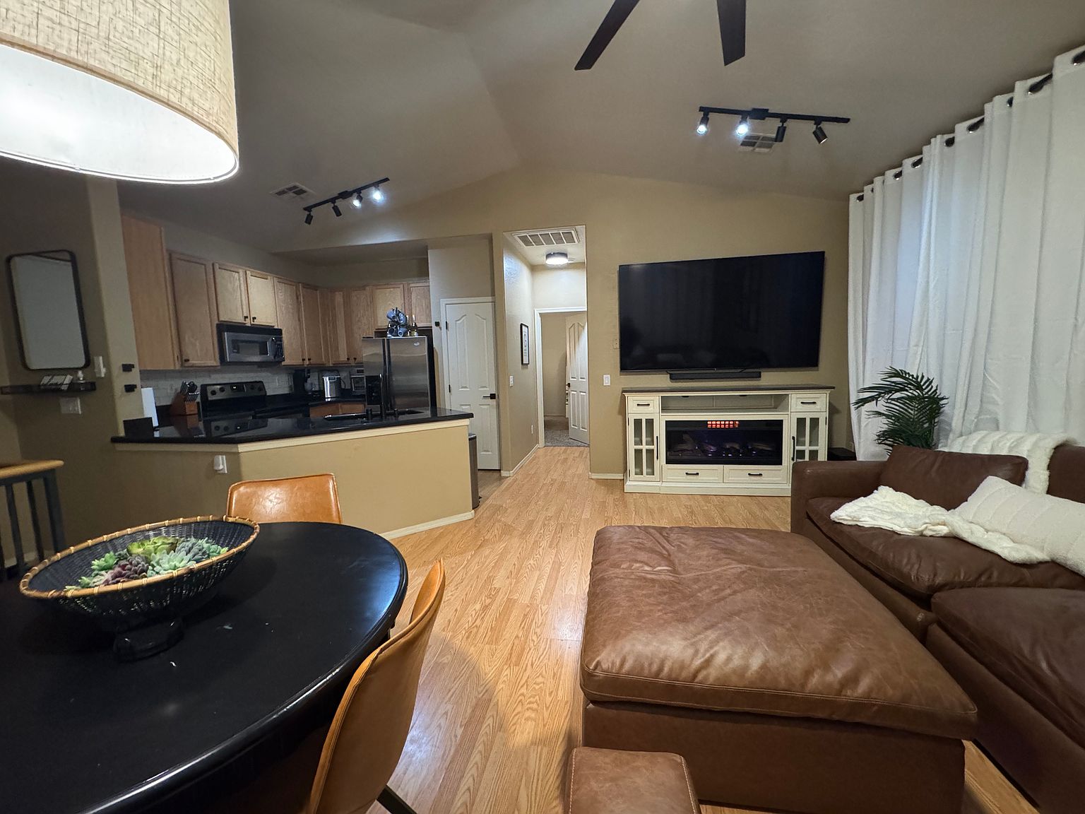 741 N Port Dr photo 3