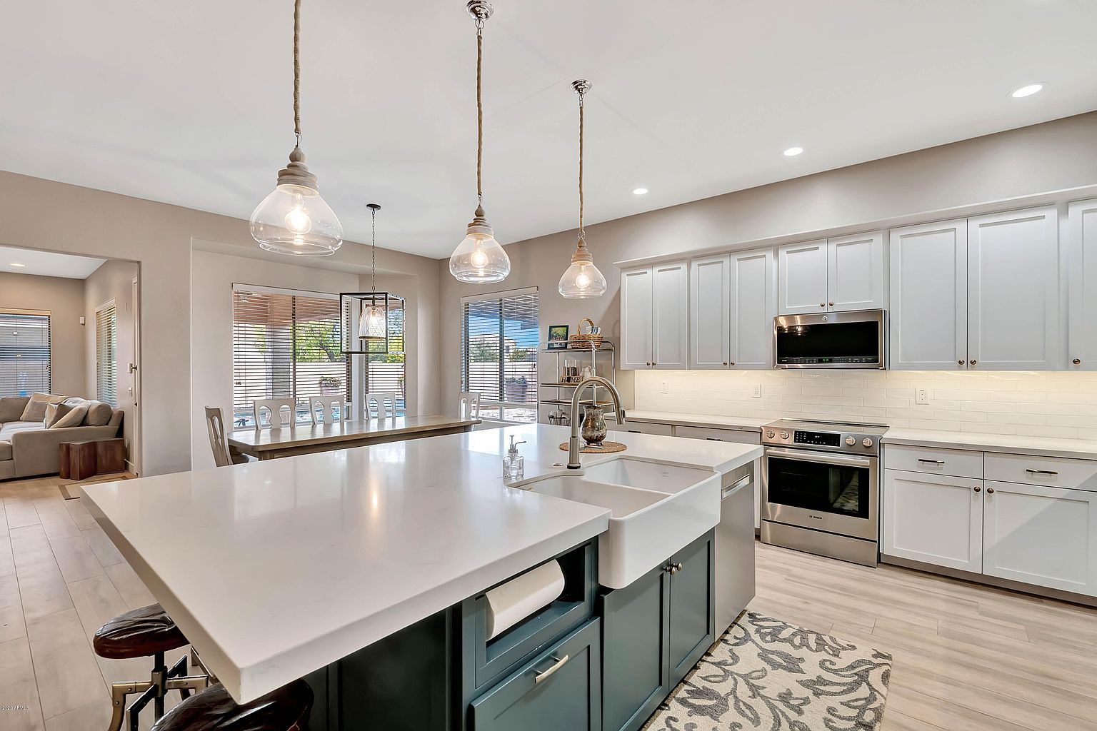 10226 E Laguna Azul Ave Mesa, AZ 85209 photo 2