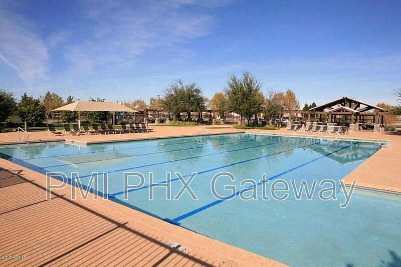 4196 S Mariposa Dr Gilbert, AZ 85297 photo 2