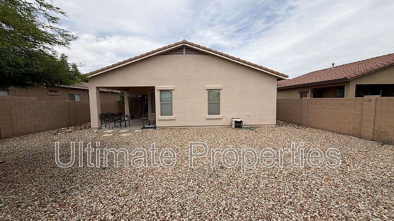 13849 W Maui Ln Surprise, AZ 85379 photo 4