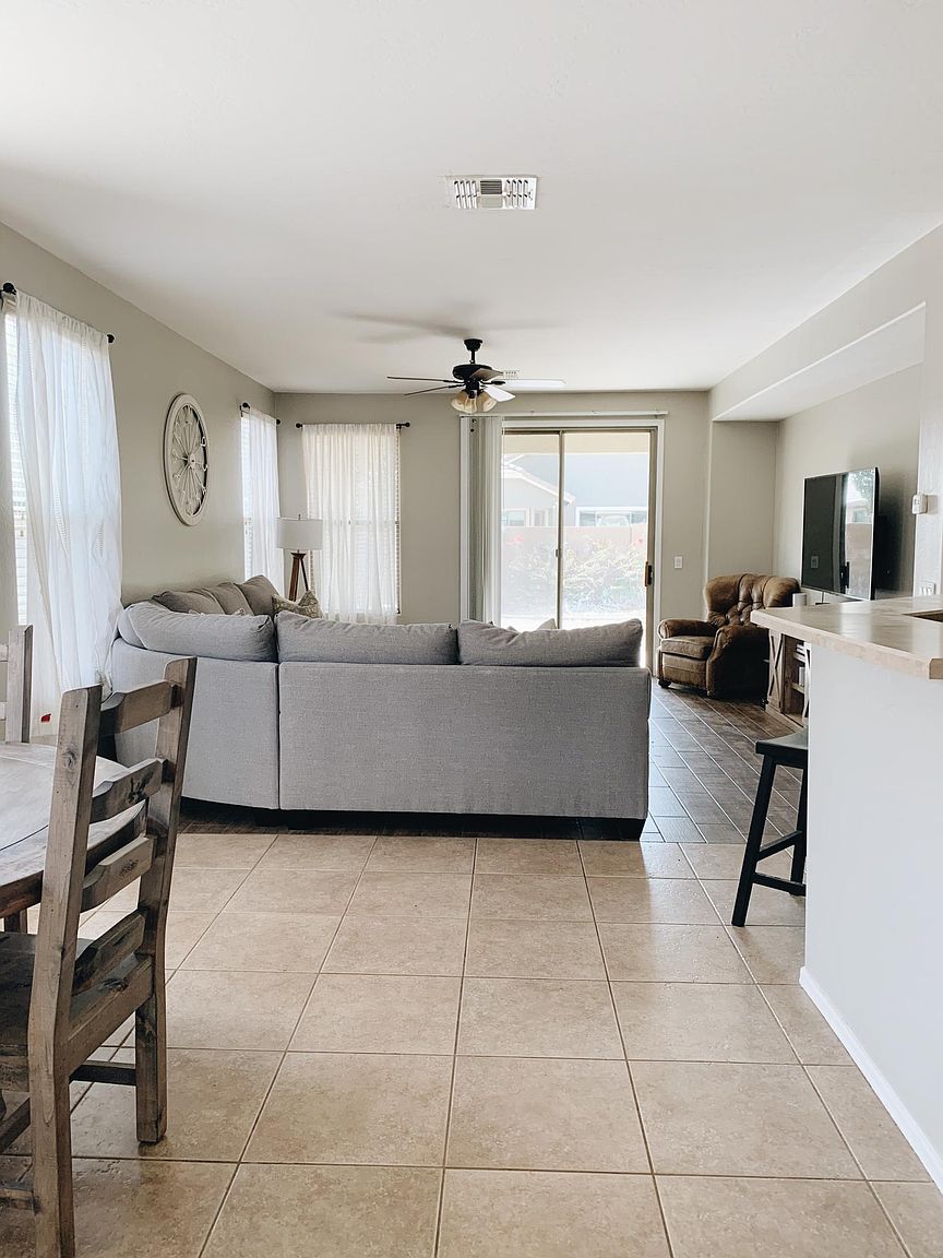 13547 W Country Gables Dr photo 2