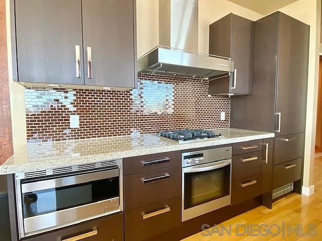 165 6th Ave photo 4