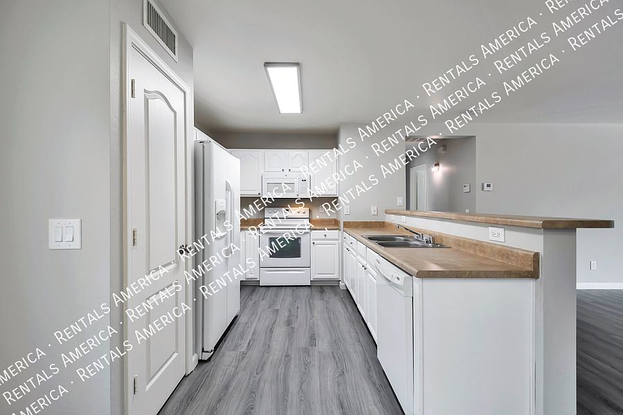 1735 E San Xavier Dr photo 4