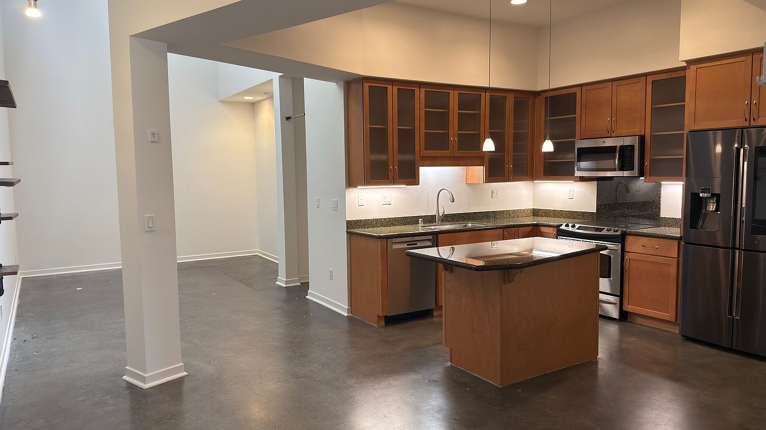 594 Manzana Pl photo 4