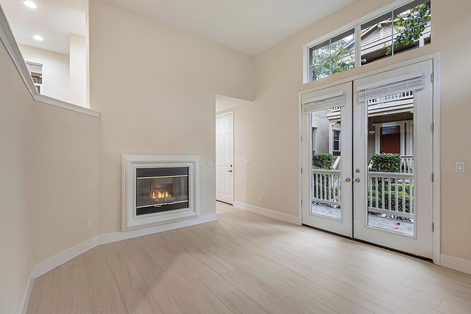 2262 Golden Crest Cmns photo 5