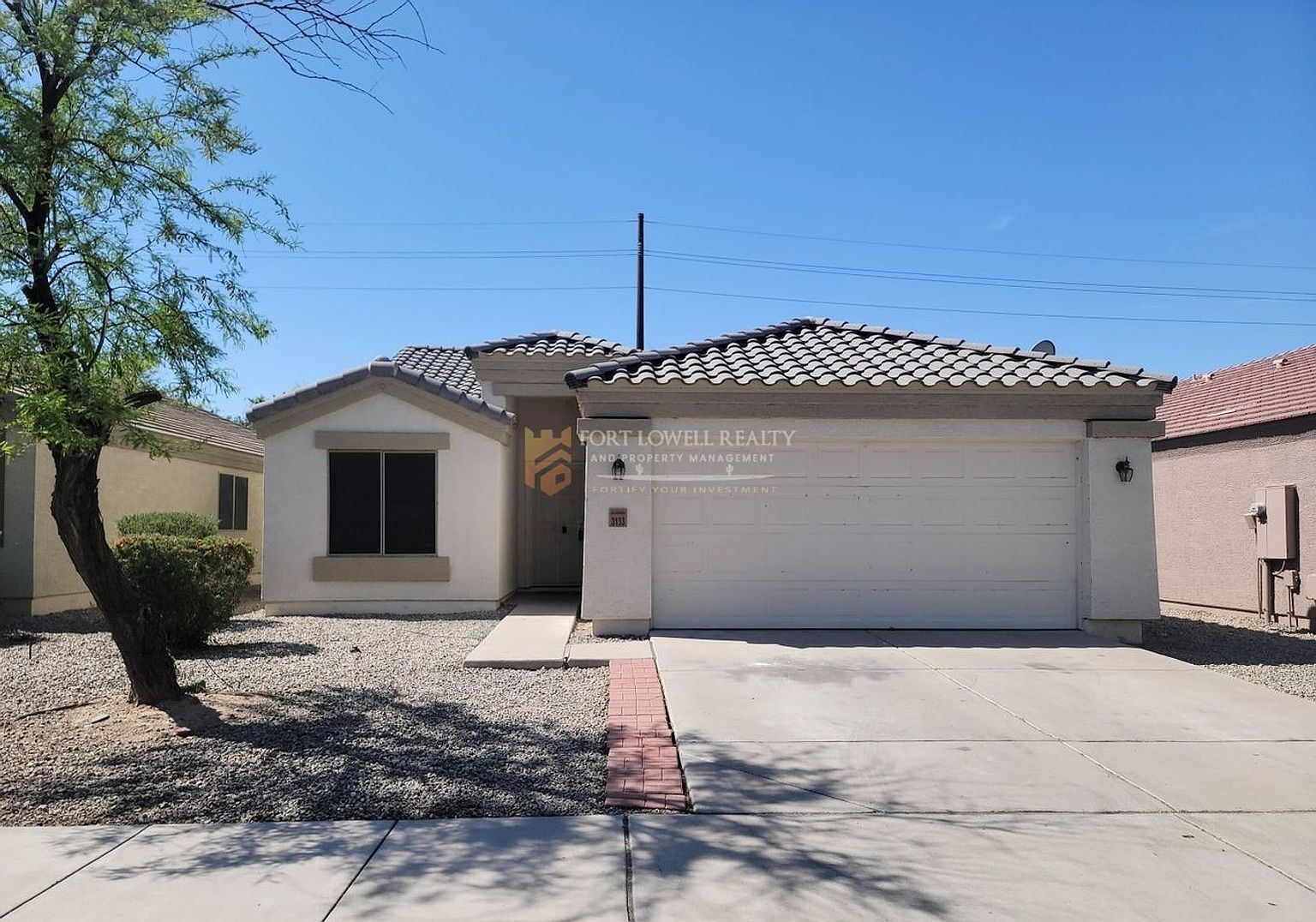 3133 W Huntington Dr Phoenix, AZ 85041 photo 2