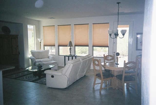 12411 W Roberta Ln Peoria, AZ 85383 photo 4