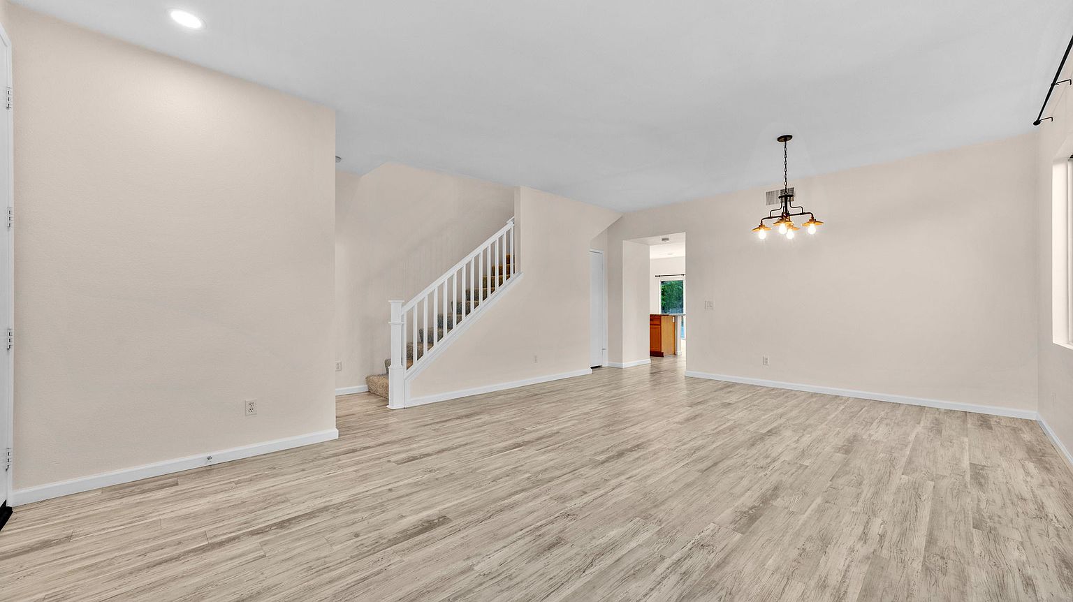 3156 Huula Dr photo 2