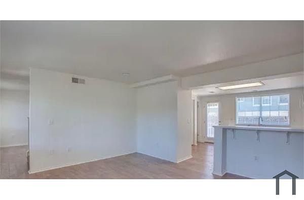 503 Daniels Ave photo 5