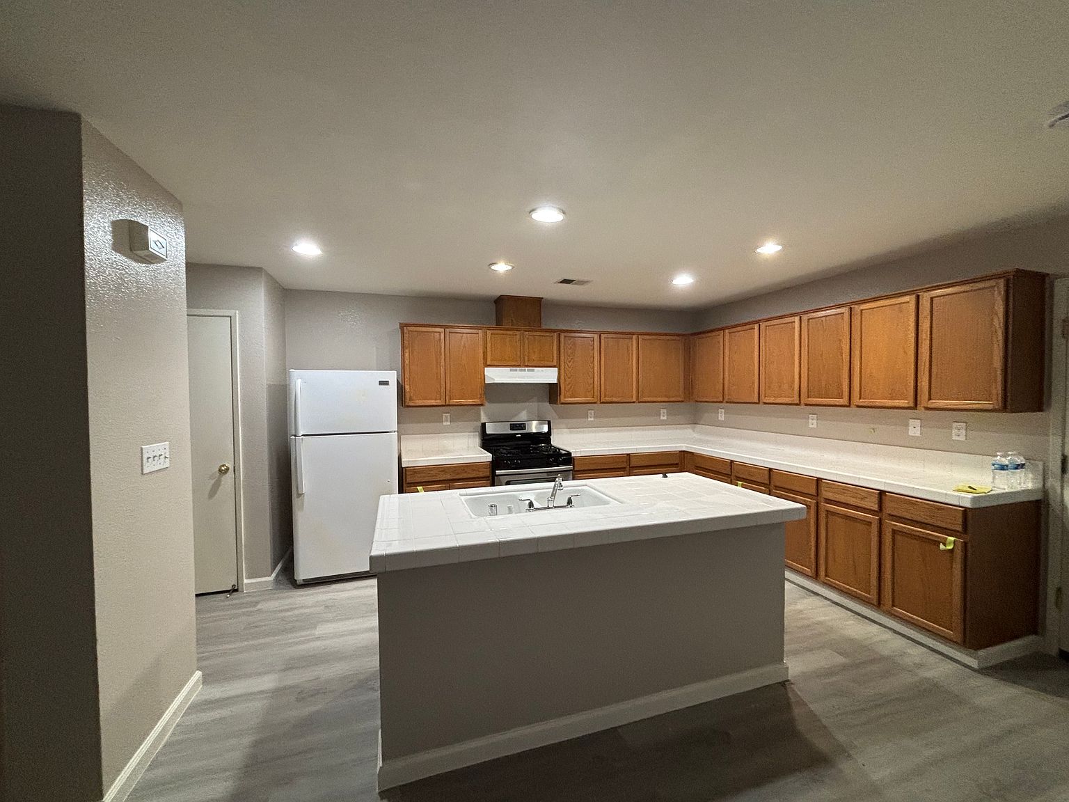 3196 Puffin Cir photo 2