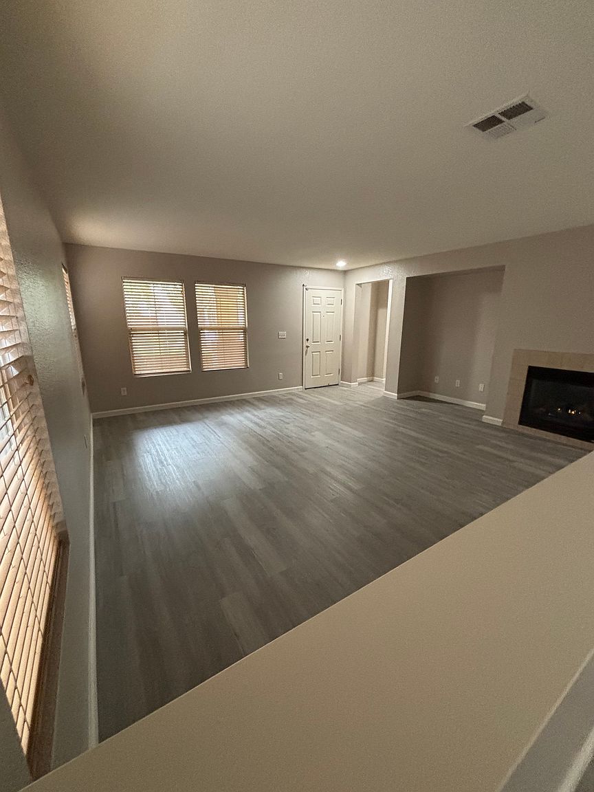 3196 Puffin Cir photo 3