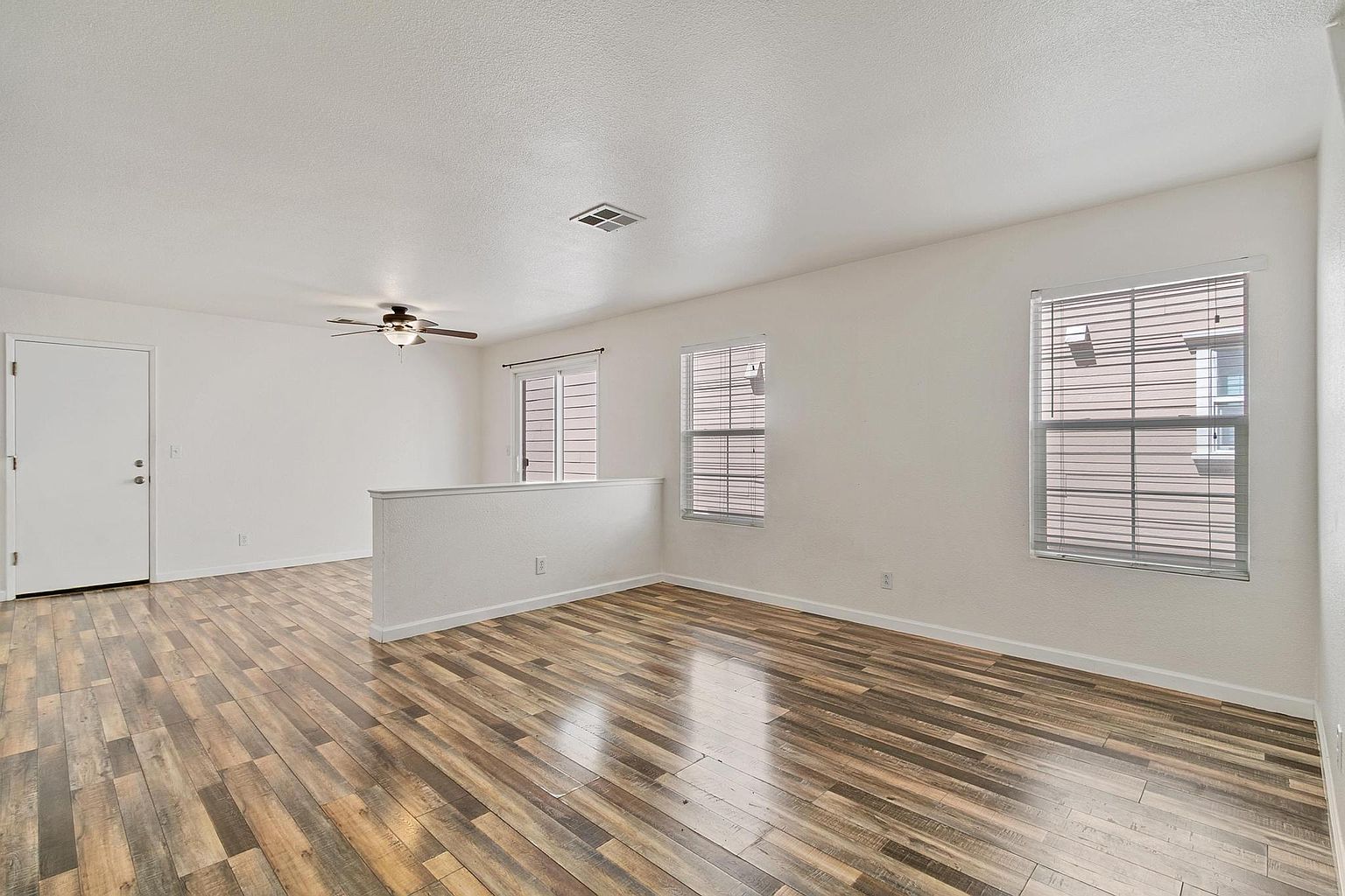3215 Puffin Cir photo 3