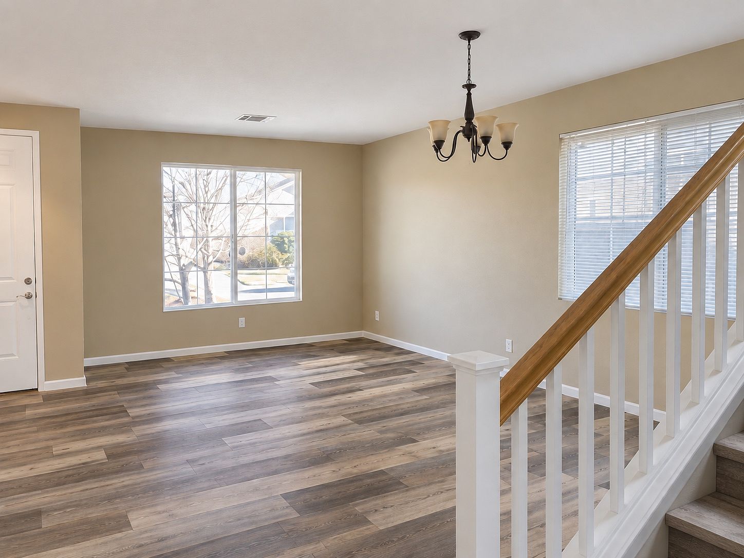 1863 Leaning Oak Dr photo 4