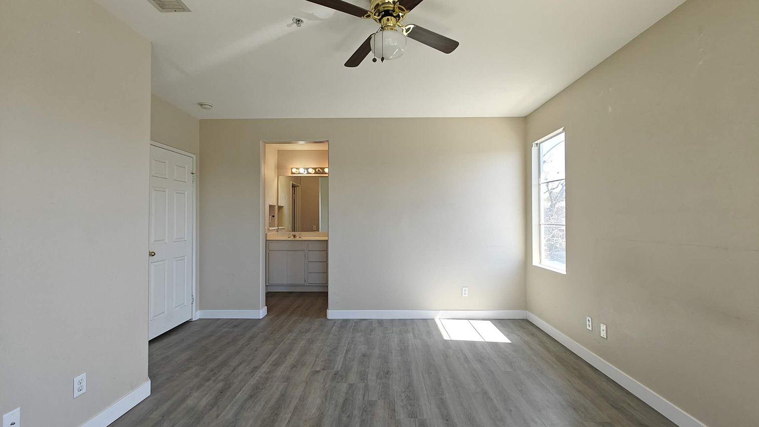 39726 Columbia Union Dr photo 2