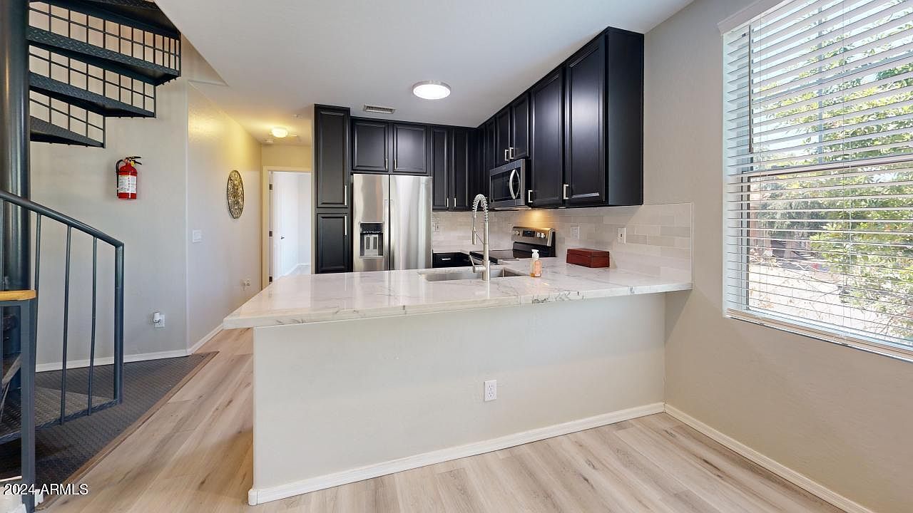 164 W Campbell Ct photo 3