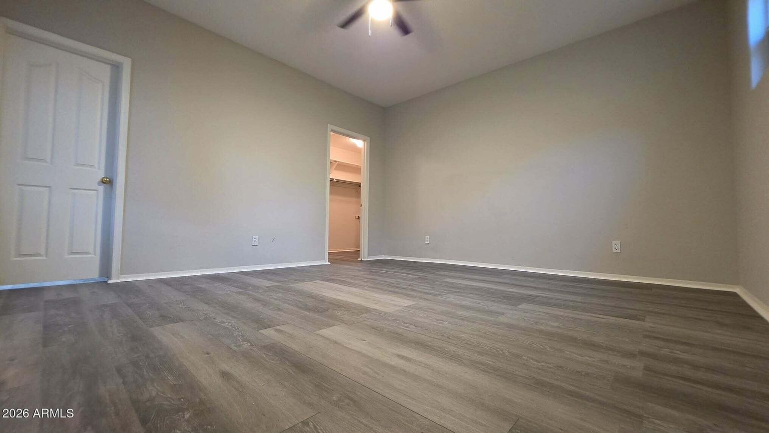 160 W Heather Ct photo 2
