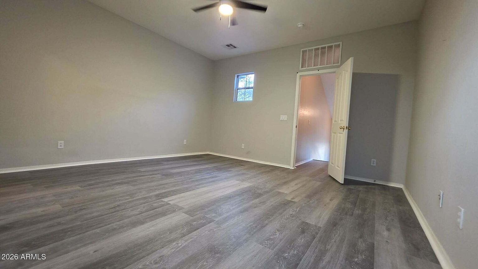 160 W Heather Ct photo 4