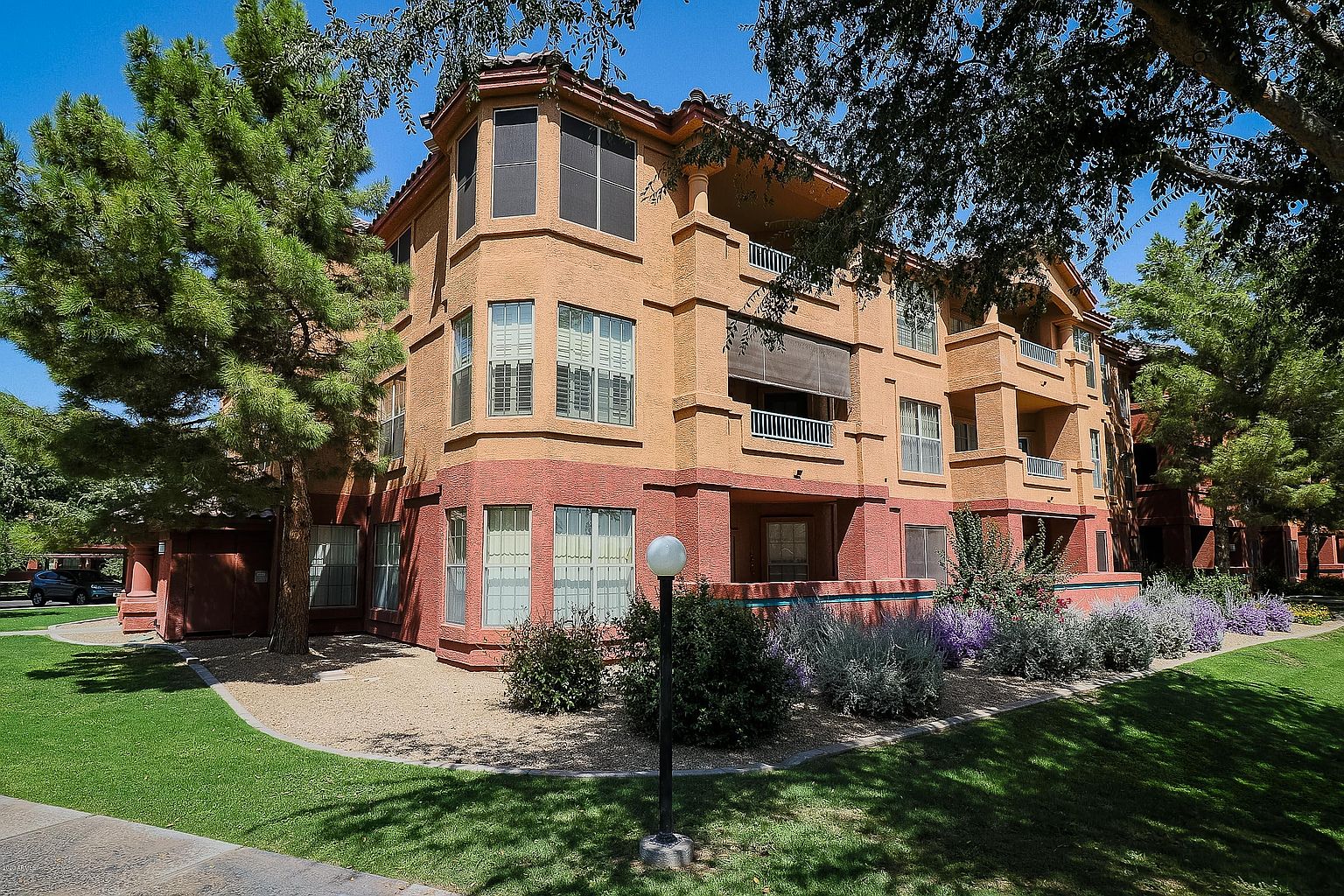 14950 W Mountain View Blvd photo 3