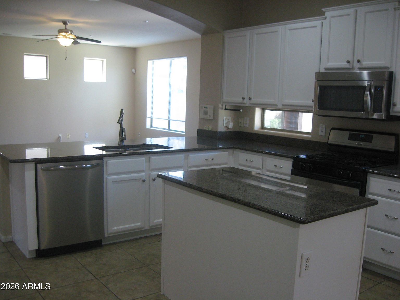 12616 W Blackstone Ln Peoria, AZ 85383 photo 5