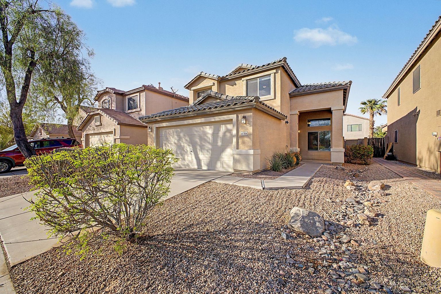 41704 W Sunland Dr