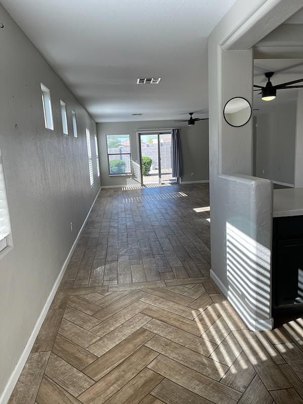 1708 E Christopher St photo 5