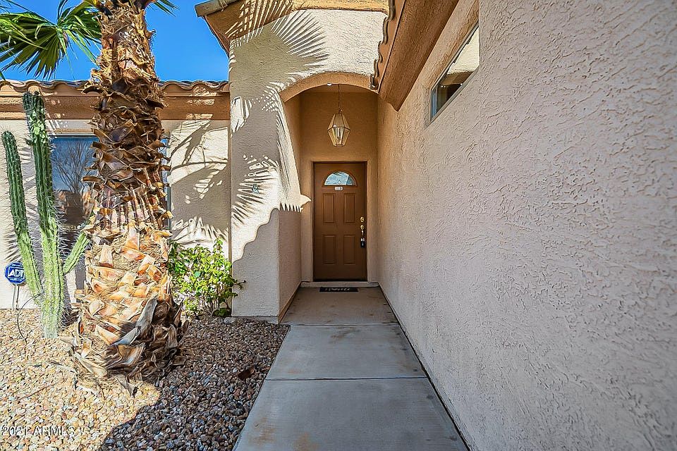 1105 N Cota Ln photo 4