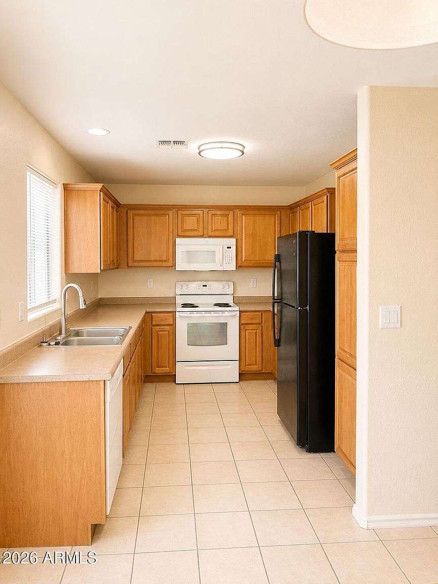 96 West Angus Road San Tan Valley, AZ 85143 photo 4