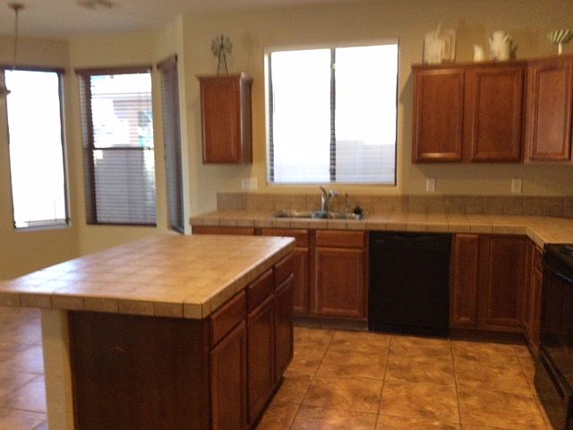 1545 E Irene Dr photo 4