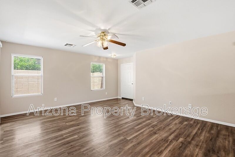 3759 W Santa Cruz Ave photo 5