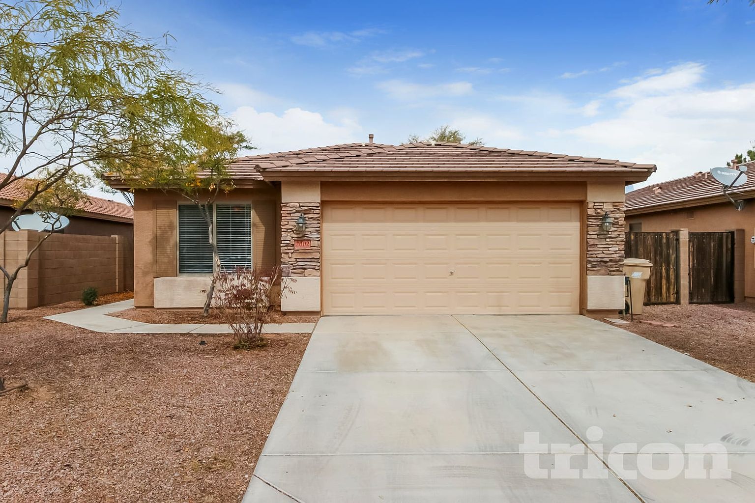2002 W Tanner Ranch Rd San Tan Valley, AZ 85142 photo 2