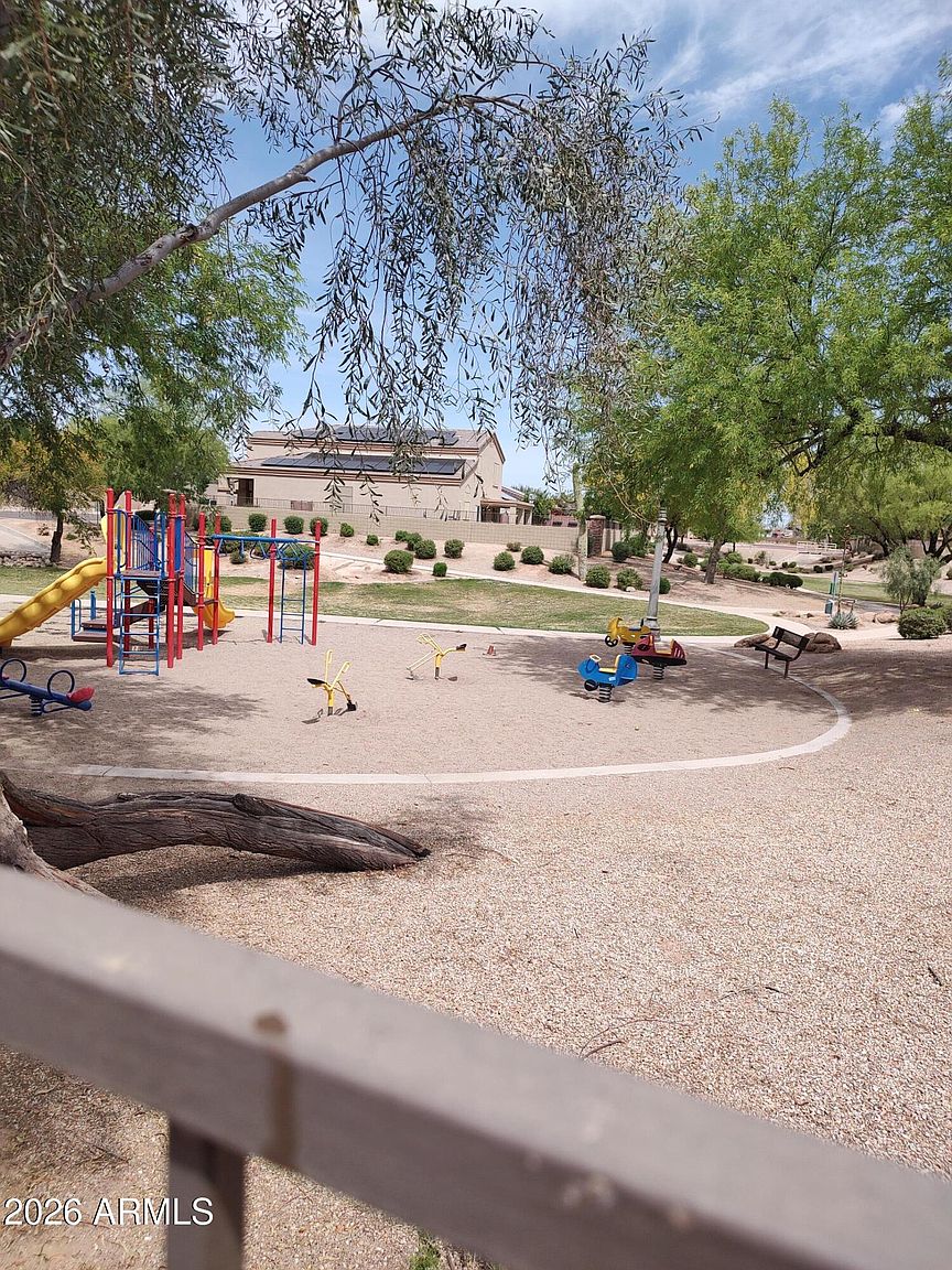 590 W Enchanted Desert Dr photo 5