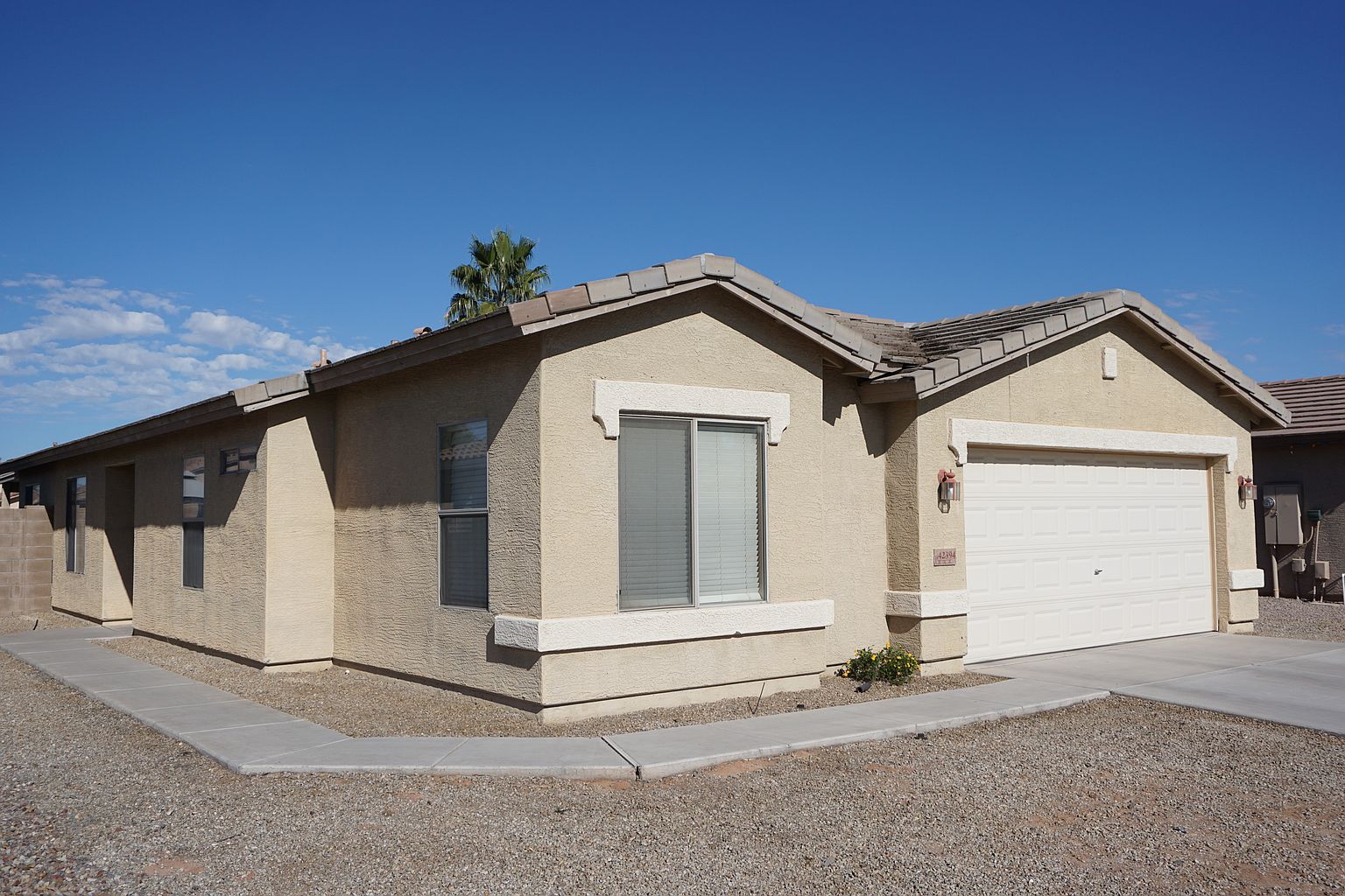 42394 W Oakland Dr photo 2