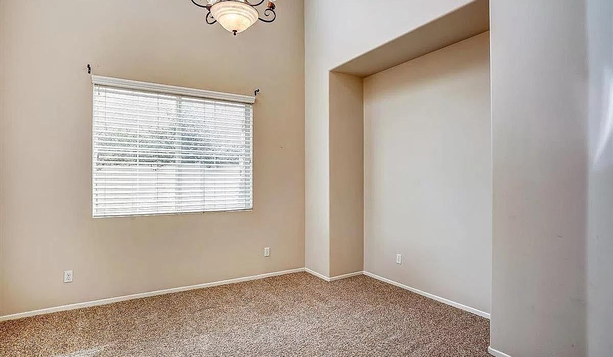 34649 Foxberry Rd photo 4